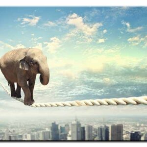 Modernes Leinwandbild - Tanz auf dem Seil - Elefant über der Stadt-90 x 140 cm